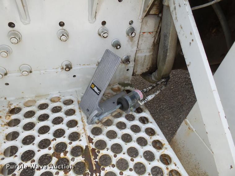 image for item K3272 2003 Freightliner FL80 digger derrick truck