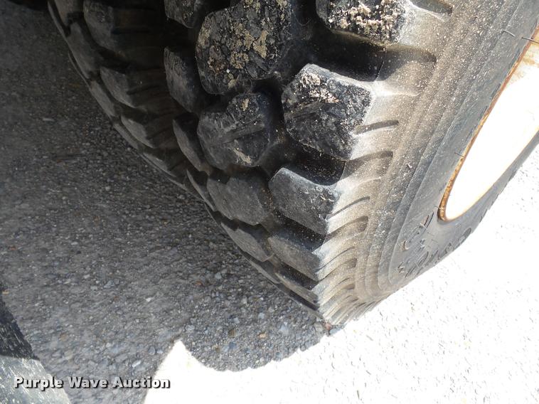 image for item K3272 2003 Freightliner FL80 digger derrick truck