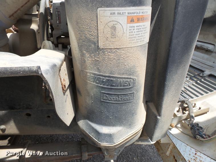 image for item K3272 2003 Freightliner FL80 digger derrick truck