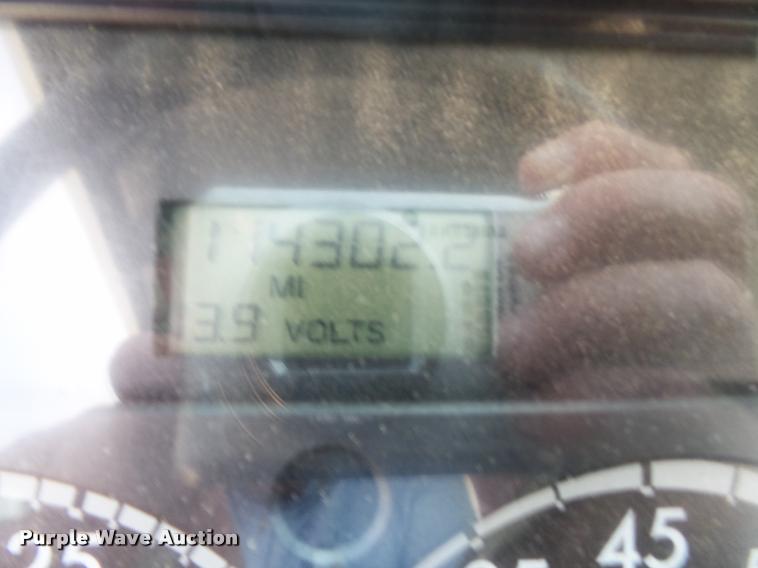 image for item K3272 2003 Freightliner FL80 digger derrick truck