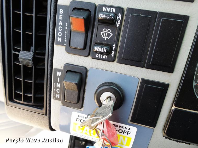 image for item K3272 2003 Freightliner FL80 digger derrick truck