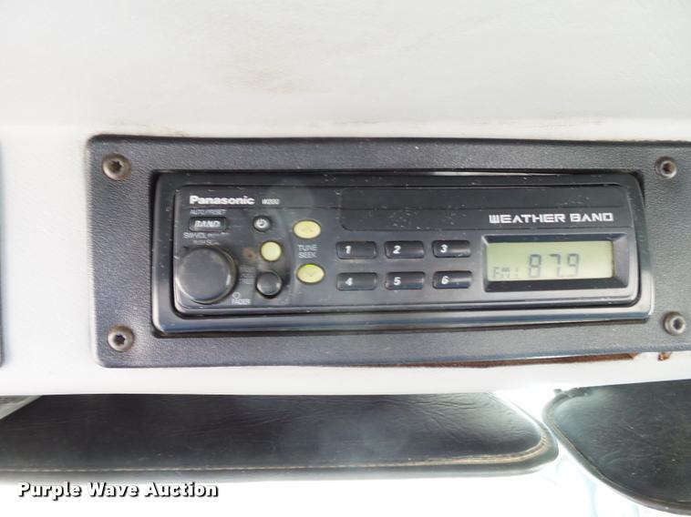 image for item K3272 2003 Freightliner FL80 digger derrick truck