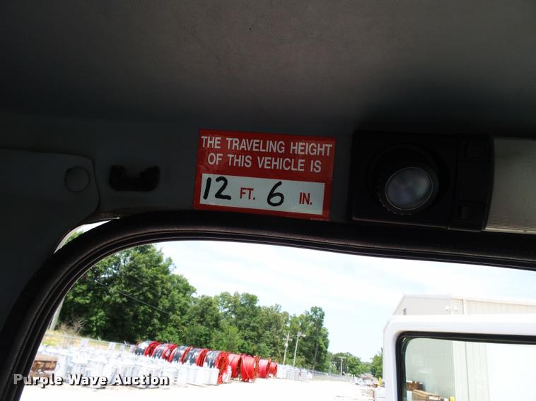 image for item K3272 2003 Freightliner FL80 digger derrick truck