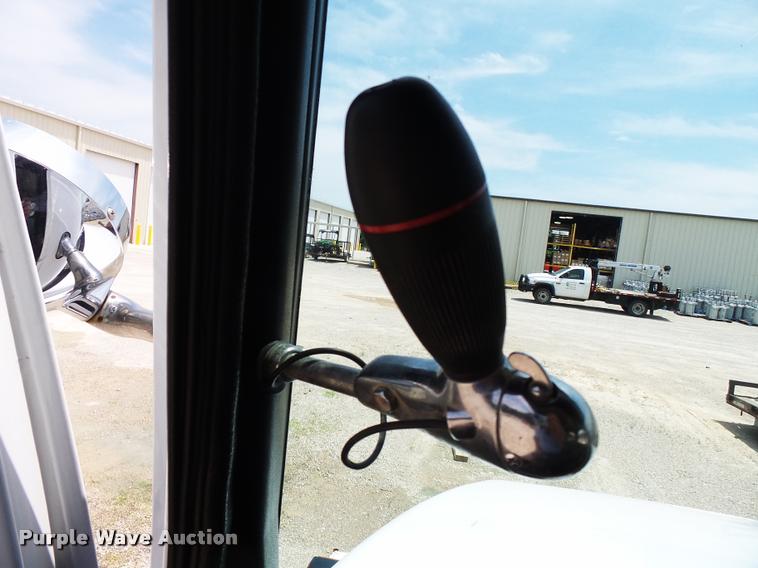 image for item K3272 2003 Freightliner FL80 digger derrick truck