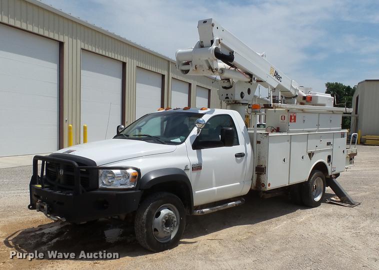 image for item K3273 2008 Dodge Ram 5500 bucket truck