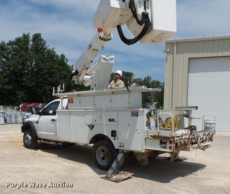 image for item K3273 2008 Dodge Ram 5500 bucket truck