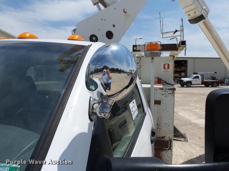 image for item K3273 2008 Dodge Ram 5500 bucket truck