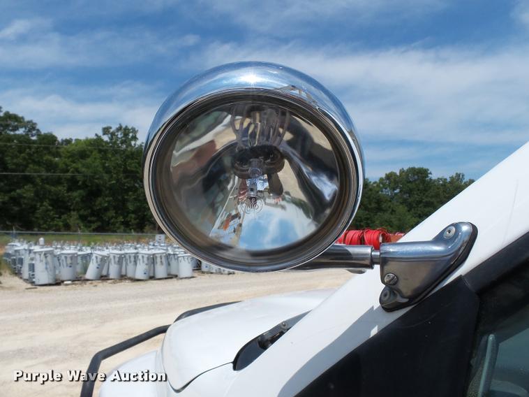 image for item K3273 2008 Dodge Ram 5500 bucket truck