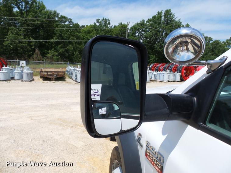 image for item K3273 2008 Dodge Ram 5500 bucket truck