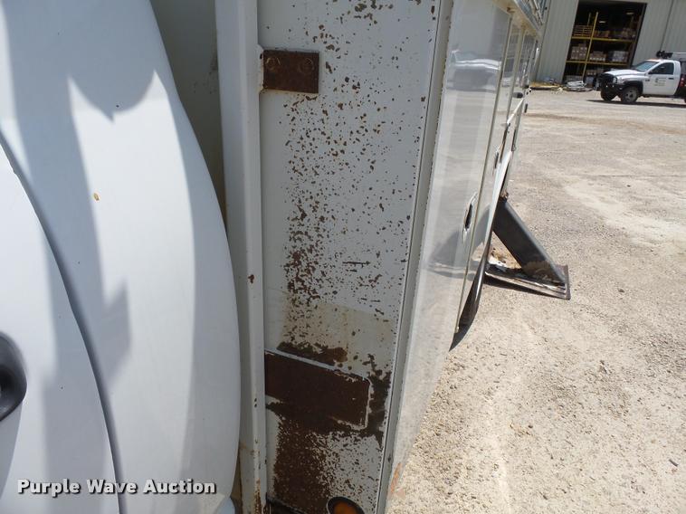 image for item K3273 2008 Dodge Ram 5500 bucket truck