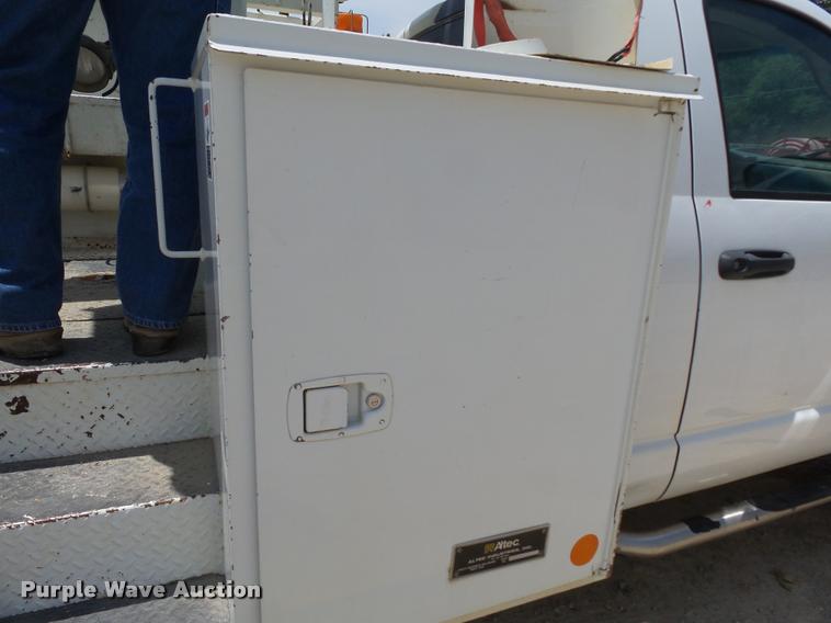 image for item K3273 2008 Dodge Ram 5500 bucket truck