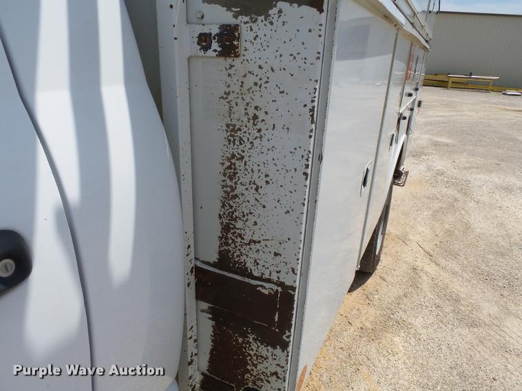 image for item K3274 2008 Dodge Ram 5500 bucket truck