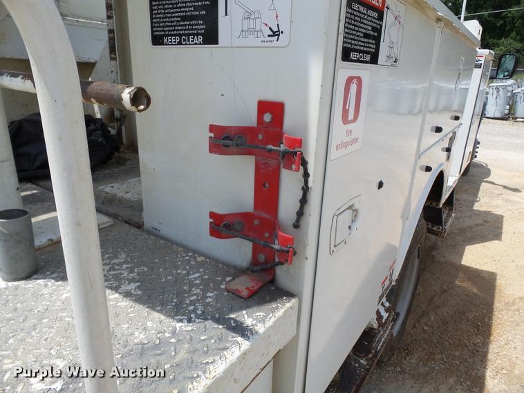 image for item K3274 2008 Dodge Ram 5500 bucket truck