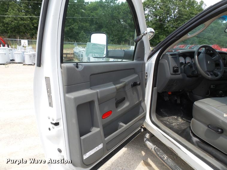 image for item K3274 2008 Dodge Ram 5500 bucket truck