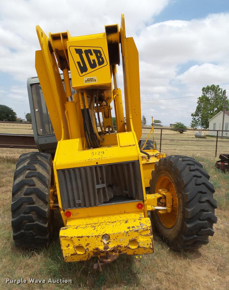 image for item L1517 JCB 506B telehandler