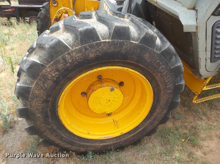 image for item L1517 JCB 506B telehandler