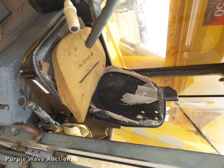 image for item L1517 JCB 506B telehandler
