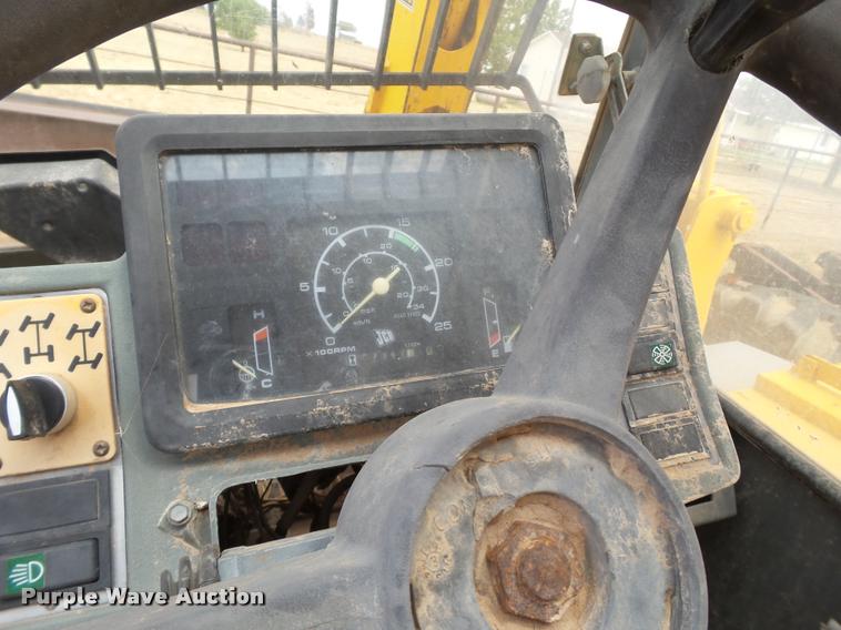 image for item L1517 JCB 506B telehandler