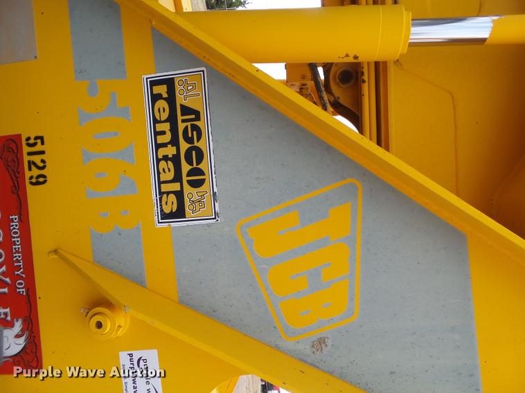 image for item L1517 JCB 506B telehandler