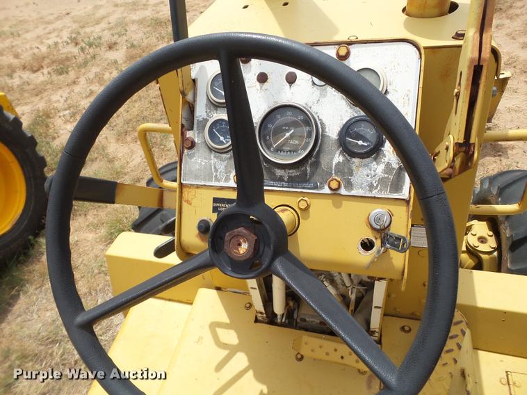 image for item L1518 1991 Vermeer V6050 trencher