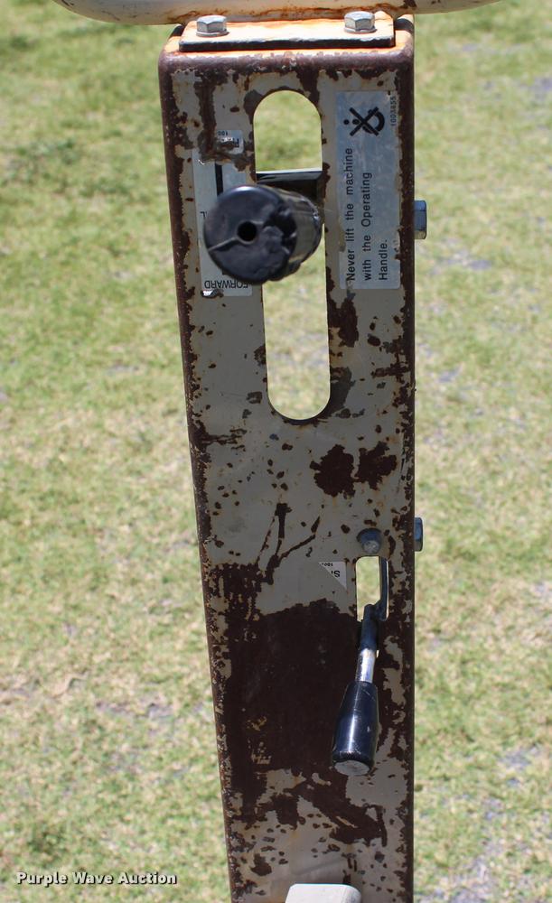 image for item L1966 Ingersoll Rand BXR-200 compactor