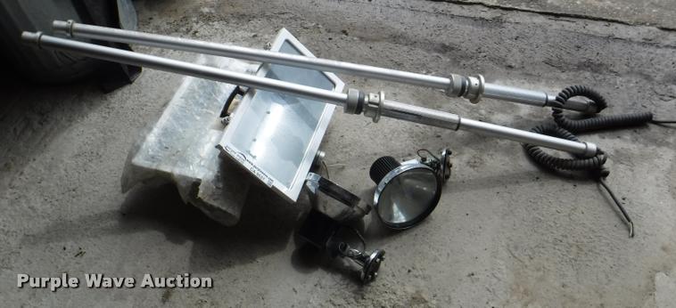 image for item CA9537 Emergency lights