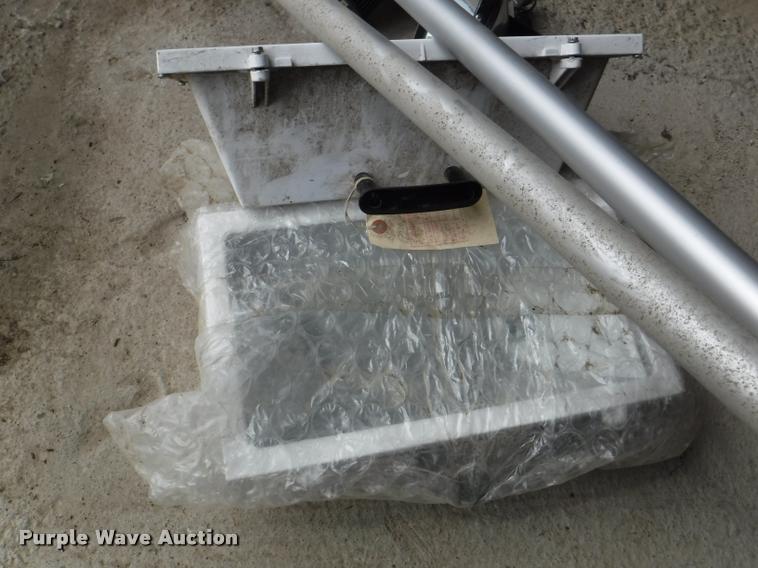 image for item CA9537 Emergency lights