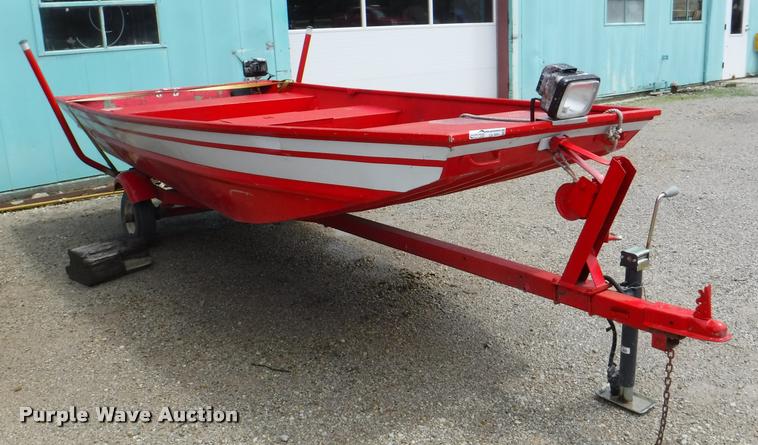 image for item CA9551 1993 boat