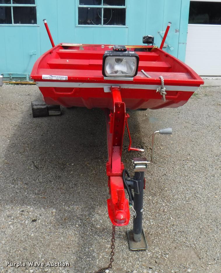 image for item CA9551 1993 boat