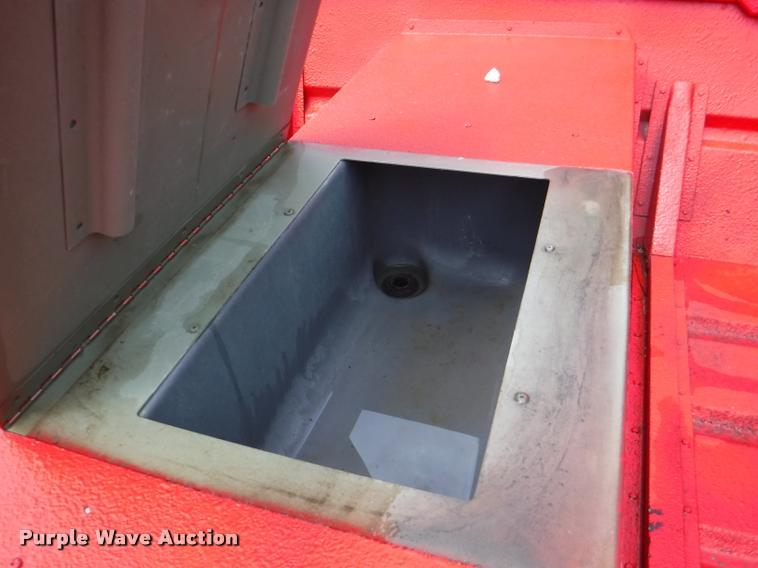 image for item CA9551 1993 boat