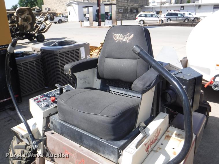 image for item CA9699 Grasshopper 928D lawn mower