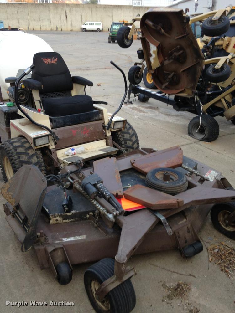 image for item CA9699 Grasshopper 928D lawn mower