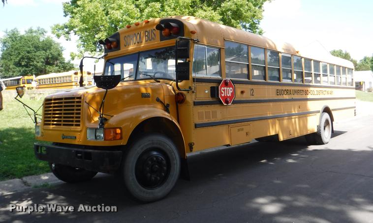 image for item CA9735 1992 International 3800 school bus