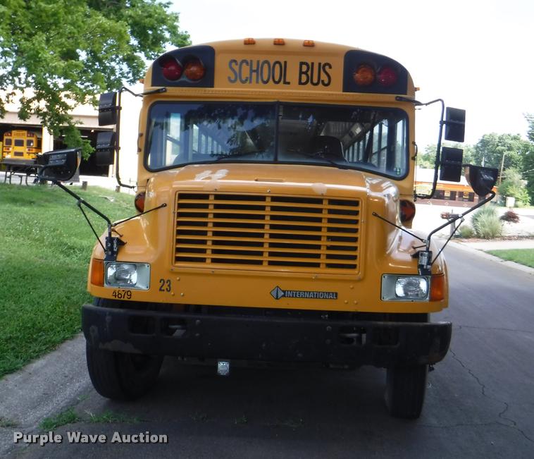 image for item CA9735 1992 International 3800 school bus