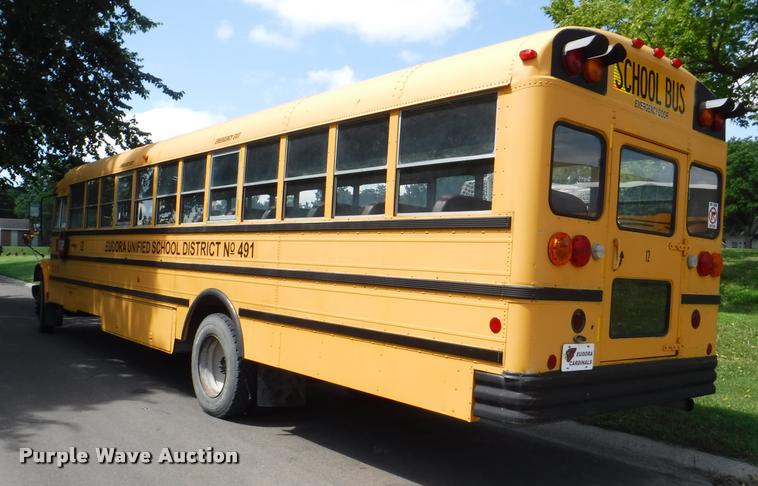 image for item CA9735 1992 International 3800 school bus