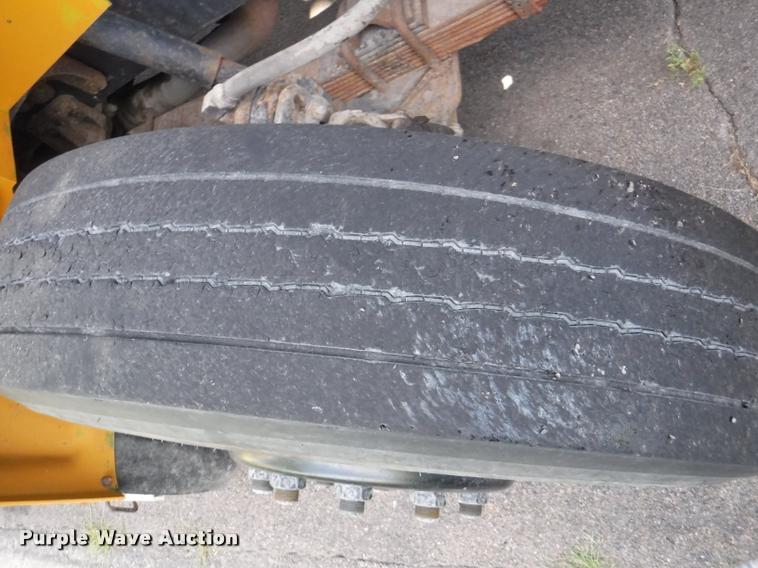 image for item CA9735 1992 International 3800 school bus