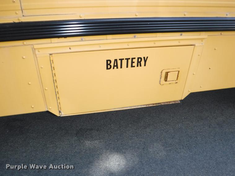 image for item CA9735 1992 International 3800 school bus