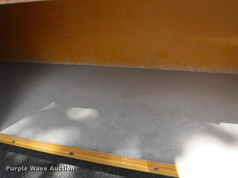 image for item CA9735 1992 International 3800 school bus