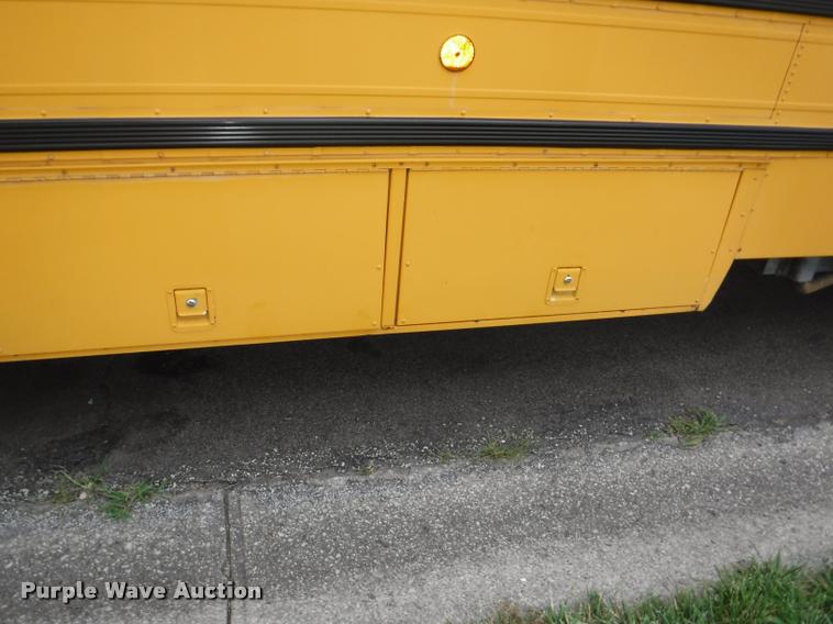 image for item CA9735 1992 International 3800 school bus