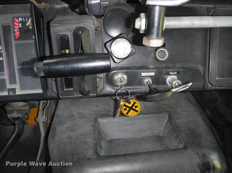 image for item CA9735 1992 International 3800 school bus