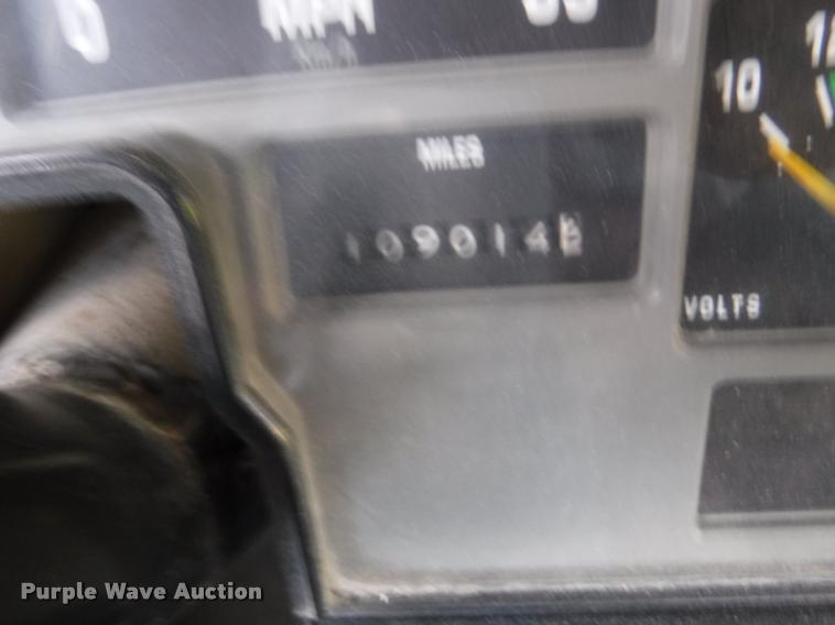 image for item CA9735 1992 International 3800 school bus