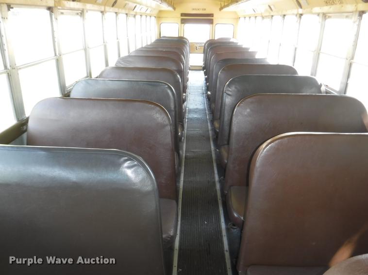 image for item CA9735 1992 International 3800 school bus