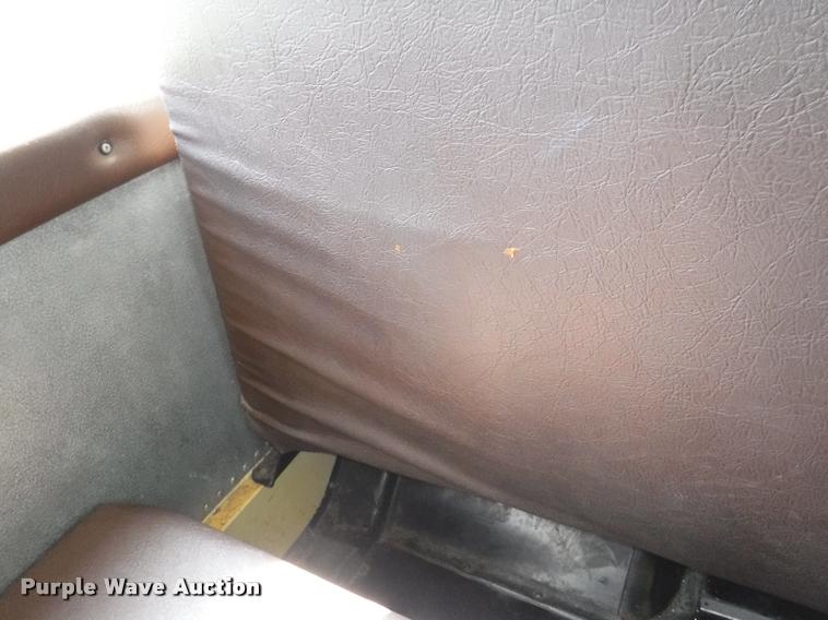 image for item CA9735 1992 International 3800 school bus