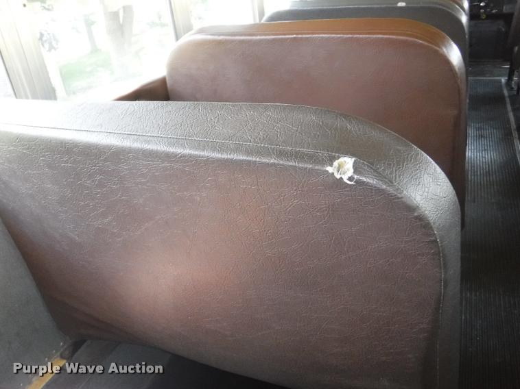 image for item CA9735 1992 International 3800 school bus