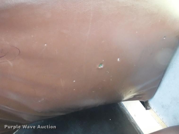 image for item CA9735 1992 International 3800 school bus