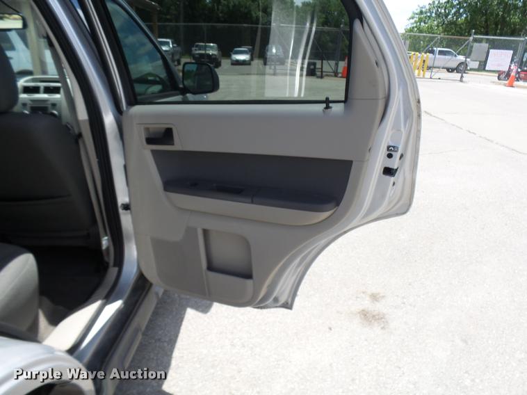 image for item CC9206 2009 Ford Escape Hybrid SUV