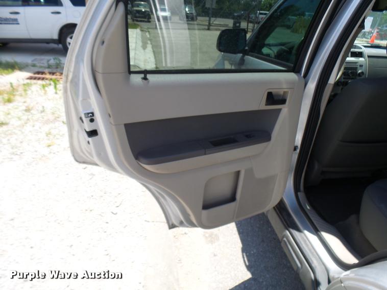 image for item CC9206 2009 Ford Escape Hybrid SUV