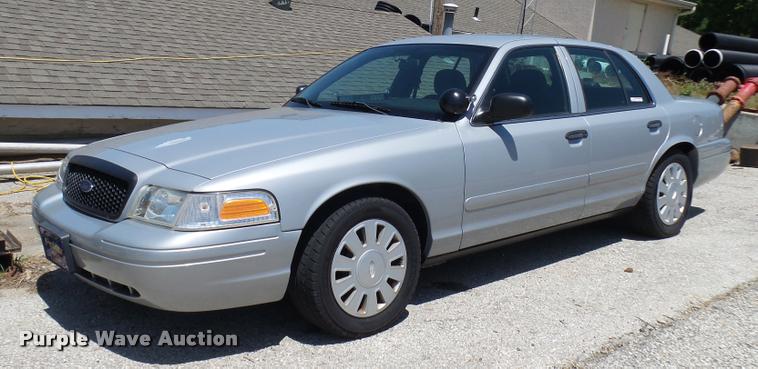 image for item CC9207 2008 Ford Crown Victoria Police Interceptor