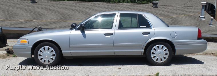 image for item CC9207 2008 Ford Crown Victoria Police Interceptor