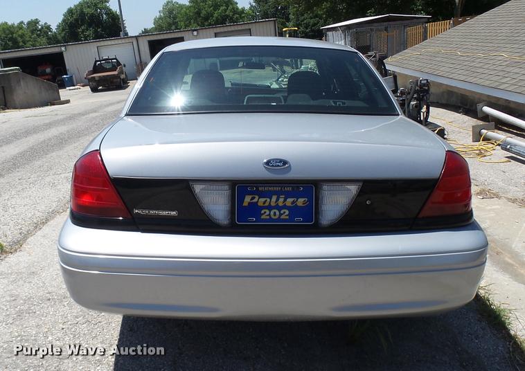 image for item CC9207 2008 Ford Crown Victoria Police Interceptor
